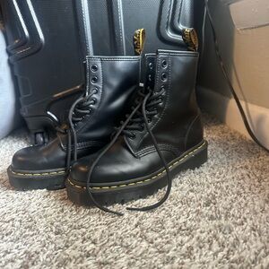 Dr. Martens 1460 Women’s boots